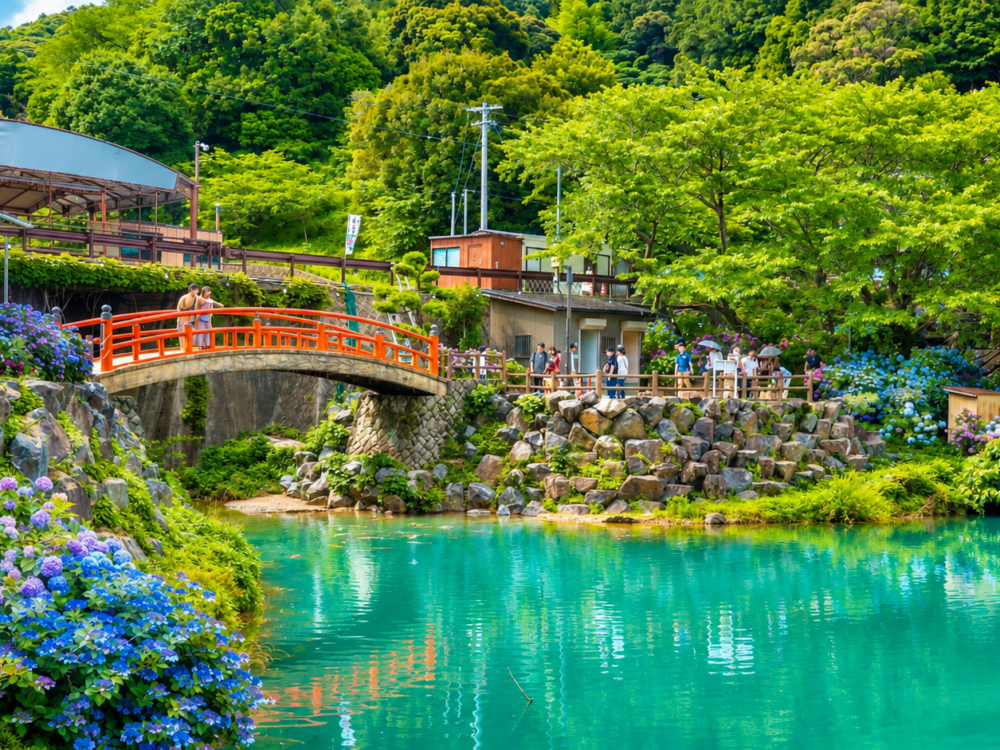 紫陽花と朱色の橋 – イメージ撮影