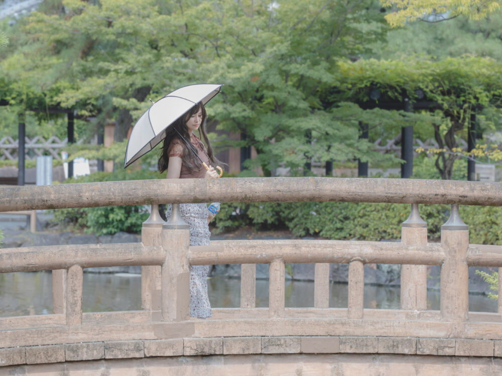 何気ない移動の時間も、旅の一枚に